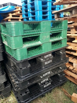 Chuyên bán Pallet nhựa kê  hàng thủy sản, kê kho hóa chất 0905681595