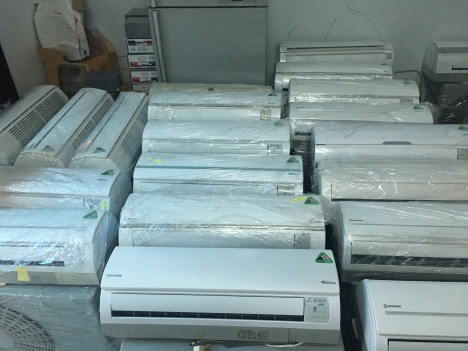 Máy lạnh Hitachi cung cấp cho thợ