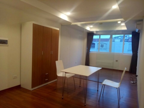 CHÍNH CHỦ CHO THUÊ CĂN HỘ 2 PHÒNG NGỦ+1P.KHÁCH SÀN GỖ ĐẦY ĐỦ ĐỒ SỐ 23 ĐÔNG CÁC.