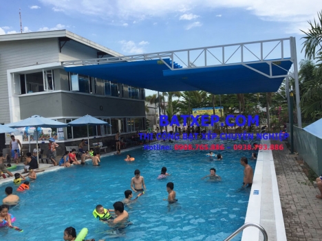Không lo hư da với bạt che hồ bơi