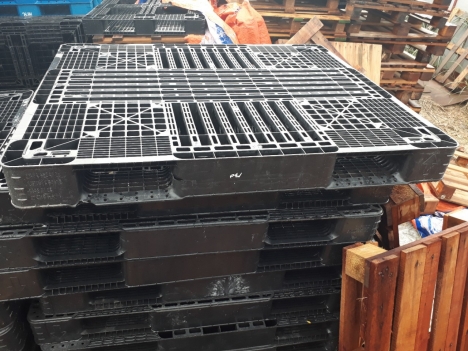 Xả lô pallet nhựa, pallet nhựa mới giá rẻ Quảng Trị 0905681595