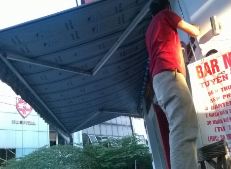Thay bạt mái che di động chất lượng, giá rẻ bất ngờ