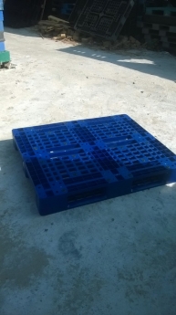 Xe nâng tay thấp giá 3tr5,xe nâng bàn, pallet nhựa rẻ nhất đà nẵng