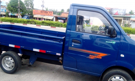 Xe tải DONGBEN 870kg thùng lửng màu xanh - thùng dài 2m4