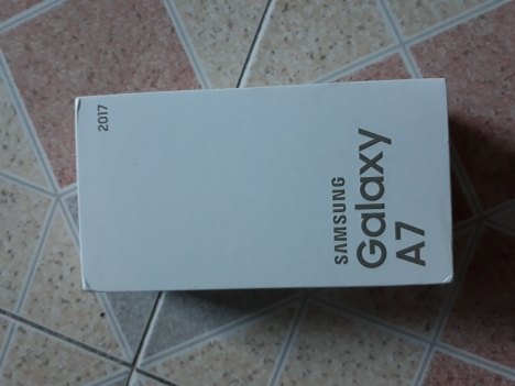 Samsung Galaxy A7 (2017) 32GB (chưa khui hộp)