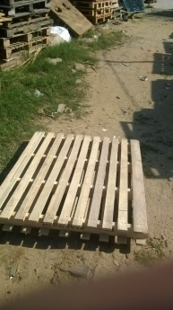 Bán pallet nhựa , xe nâng tay tại đà nẵng