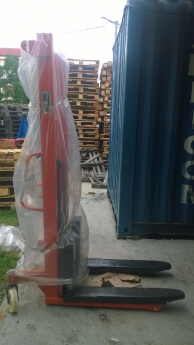 Nhà cung cấp xe nâng tay thấp,tay cao ,xe đẩy tại đà nẵng