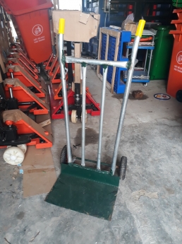 Xe đẩy 2 bánh, xe đẩy bằng sắt, xe đẩy hàng tiện dụng 0905681595