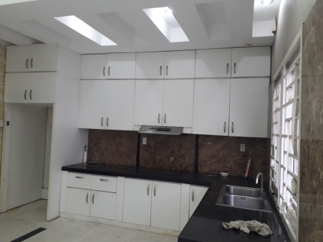 Nhà cho thuê nguyên căn mặt tiền số 122 đường hồng hà, phường 2, quận tân bình tp.hcm