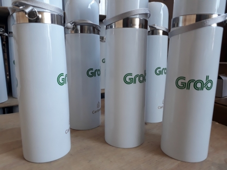 In quà tặng, cung cấp gốm sứ, thủy tinh