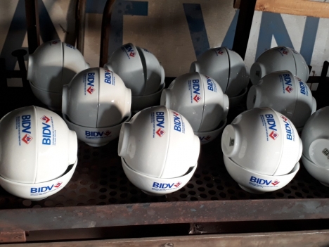 In quà tặng, cung cấp gốm sứ, thủy tinh