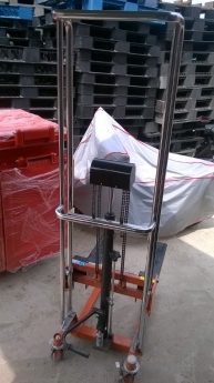 Xe nâng tay ,pallet gỗ ,thùng phi nhựa tại đà nẵng ,quảng nam,huế ,quảng ngãi