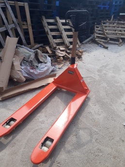 Bán xe nâng tay phân phối giao hàng toàn miền trung