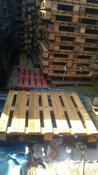 Chuyên bán pallet gỗ thông ,thùng rác công nghiệp tại đà nẵng