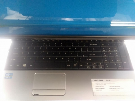 bán máy acer aspire E1-571 i3 3110m