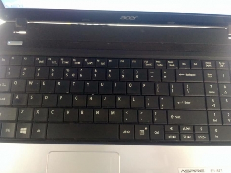 bán máy acer aspire E1-571 i3 3110m