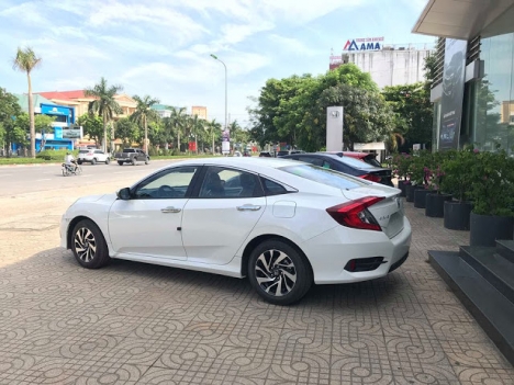 Bán Honda Civic đời 2018