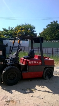 Xe nâng tay ,xe nâng máy dầu tại đà nẵng 0901166292