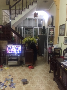 Nhà Kim Ngưu SĐCC 45m2 mặt tiền 4.2m 3 tầng giá 2.75 tỷ