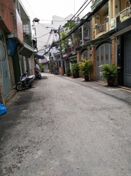 Cần Bán Gấp Gấp Nhà mặt tiền đường Duy Tân Gía Qúa RẺ