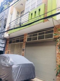 BÁN GẤP nhà CỰC ĐẸP, Rộng Rãi, có chỗ xe hơi - đường Đoàn Thị Điểm, Phú Nhuận.