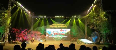 Cho thuê sân khấu chuyên nghiệp