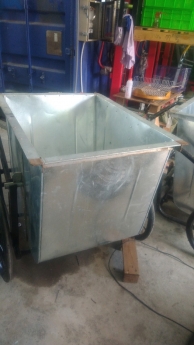Chuyên thùng rác,sóng nhựa ,pallet gỗ thông tại Đà Nẵng