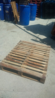 Thanh lý xe nâng tay thấp ,pallet gỗ su gỗ thông tại miền trung