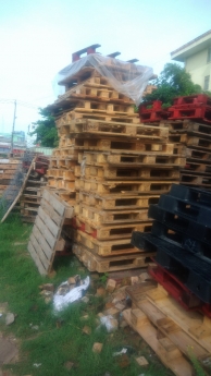 Thanh lý pallet nhựa pallet gỗ tại Đà Nẵng