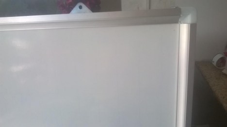 Cắt bảng trắng mica treo tường, bảng 3 ly việt Nam, bảng từ giá rẻ quận gò vấp