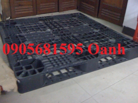 Thanh lý Pallet nhựa Đen, Pallet nhựa xanh mới 95% giá rẻ 0905681595