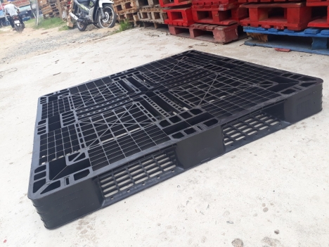 Thanh lý lô hàng pallet nhựa rẻ nhất tại đà nẵng
