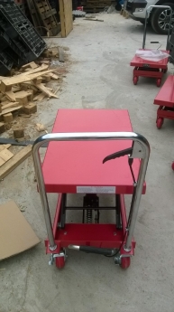 xe nâng tay tại ĐÀ NẴNG gọi 0901166292