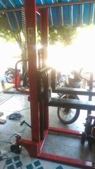 Xe nâng tay cao nhập khẩu – chất lượng – giá rẻ gọi 0901166292