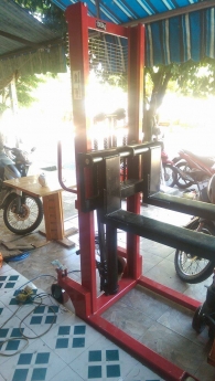 Xe nâng tay cao nhập khẩu – chất lượng – giá rẻ gọi 0901166292