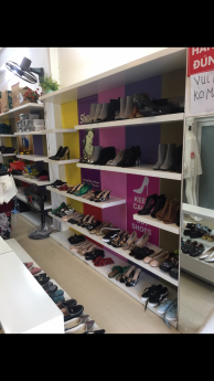 Quầy kệ cho shop giầy dep HN
