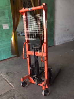 Bán xe nâng tay,xe nâng hàng,xe nâng pallet tại Đà Nẵng