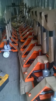 Bán xe nâng tay,xe nâng hàng,xe nâng pallet tại Đà Nẵng