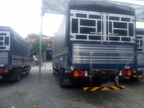 hyunhdai 120SL 8 tấn mui bạt
