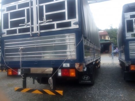 hyunhdai 120SL 8 tấn mui bạt
