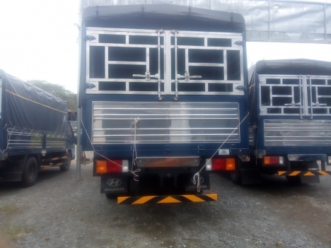 hyunhdai 120SL 8 tấn mui bạt
