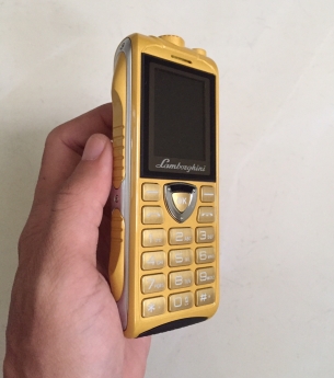 Lamborghini B69 Loa To Sóng Khỏe Pin 10 Ngày Mới 100%