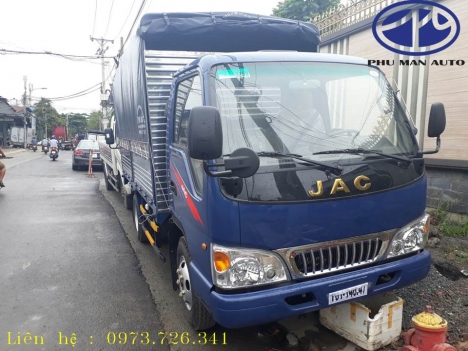Xe tải nhẹ JAC 2.4 tấn thùng dài 3m7.