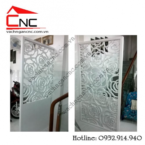 Nét đẹp thanh thoát-vách ngăn cnc giữa phòng khách và cầu thang