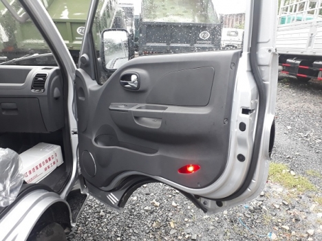 Xe tải nhẹ JAC 1.25 tấn máy dầu.