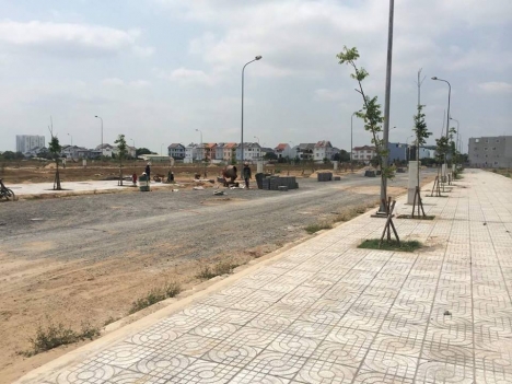 Bán lô đất MT Đường An Hạ giá 810 triệu/nền.