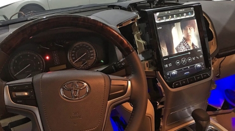 DVD TESLA Android theo xe FORTUNER ( DVD Tesla Chính Hãng)