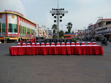 Cho thuê bàn ghế tại Vĩnh Long