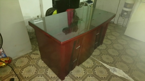 Thanh lý bàn giám đốc, mặt kính, gỗ MDF đẹp rẻ