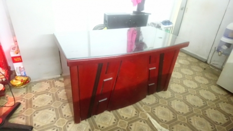Thanh lý bàn giám đốc, mặt kính, gỗ MDF đẹp rẻ